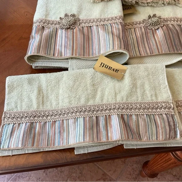 Avanti Braided Cuff Sage Medallion Stripe Towel Set, 7 towels NWT - Picture 5 of 16